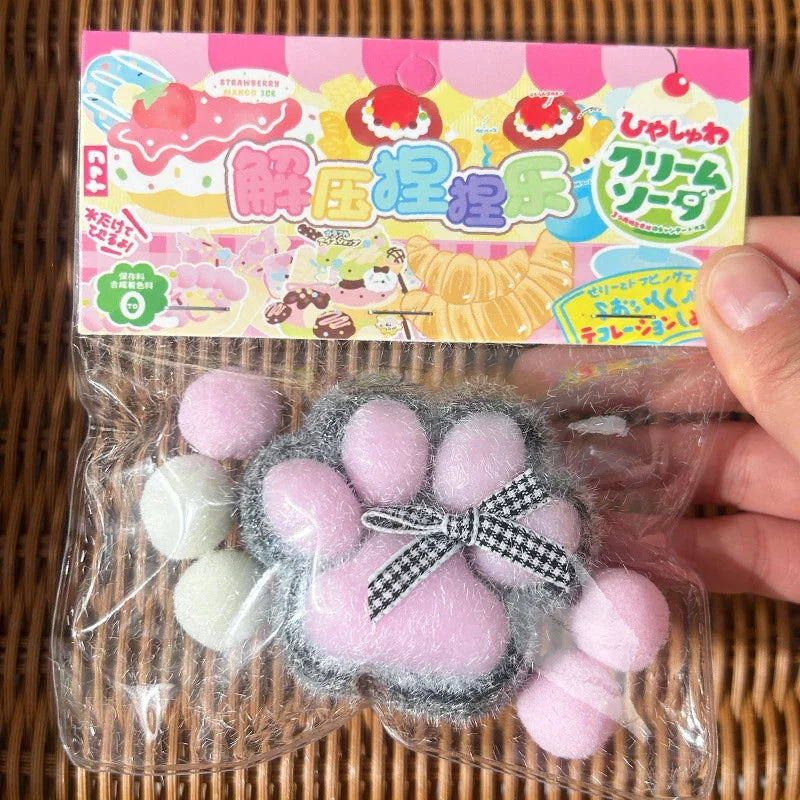 Cat Paw Mochi Squishy – Ages 14+