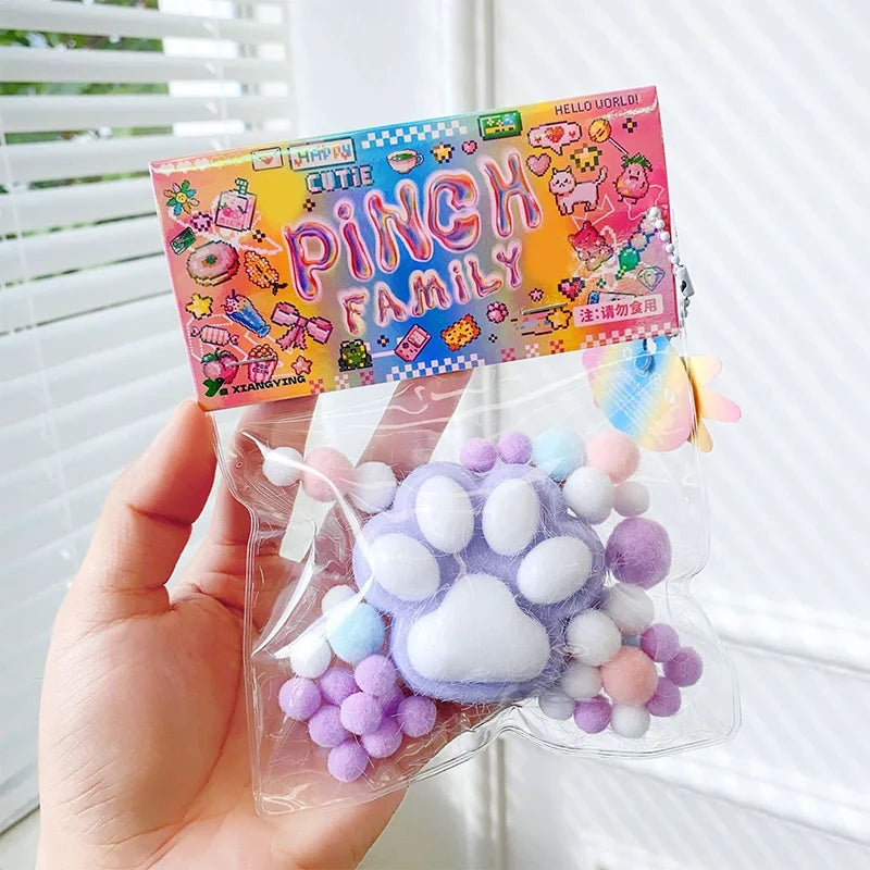 Cat Paw Mochi Squishy – Ages 14+