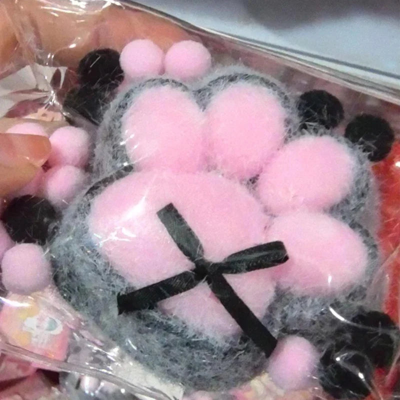 Cat Paw Mochi Squishy – Ages 14+