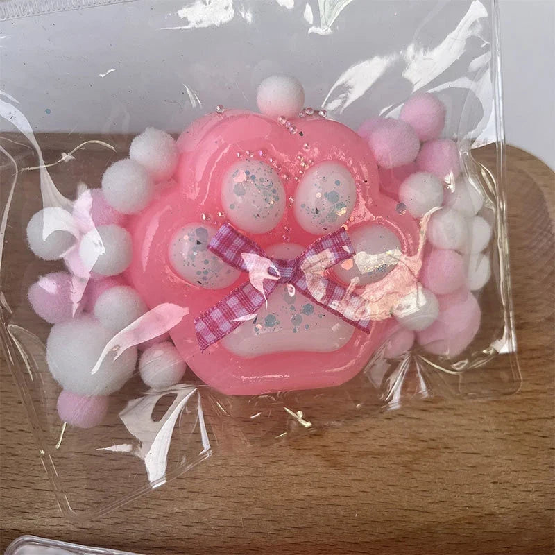 Cat Paw Mochi Squishy – Ages 14+